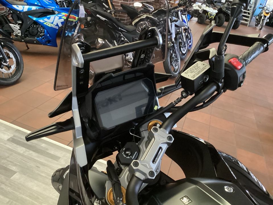 Suzuki V-Strom 1050DE Black Edition in Nordhorn