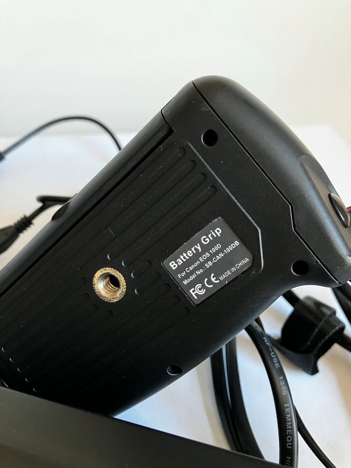✅ Canon EOS 100D mit EFS 18-135 IS STM + Zubehör in Irchenrieth