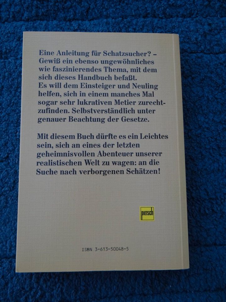 Reinhold Ostler "Handbuch für Schatzsucher" in Rothenklempenow