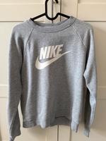 Nike Pullover Gr. S Niedersachsen - Lathen Vorschau