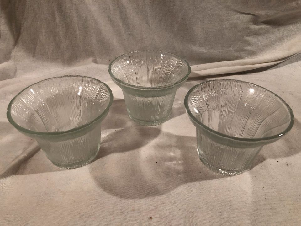 Unbenutzt: drei Glasschalen / Glastöpfchen in Hausach