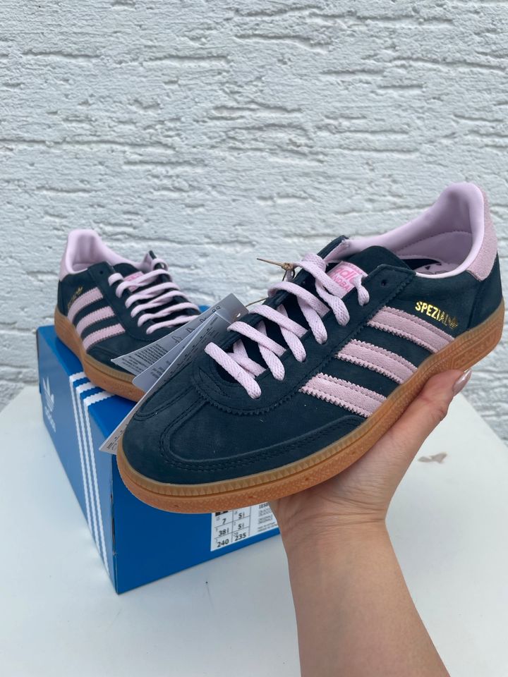 adidas handball spezial black clear pink 38.5 38 2/3 in Herne