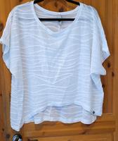 Tredy Shirt  weiß Gr.2 wie neu Hessen - Bad Hersfeld Vorschau