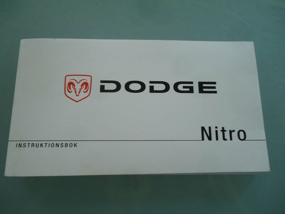 Dodge Nitro Betriebsanleitung in SCHWEDISCH in Löwenberger Land