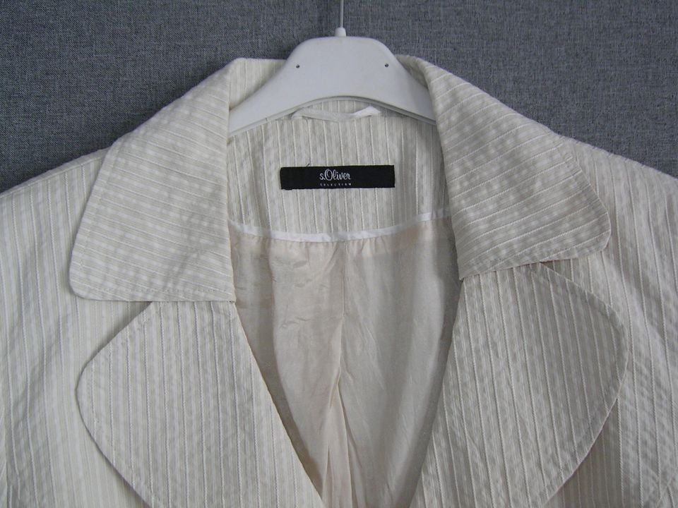 Damen Blazer Jacke beige Gr 40 S. Oliver Top Zustand in München