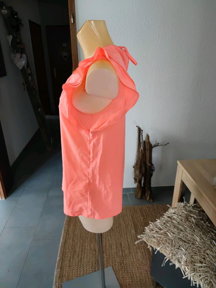 Bluse top Neon Orange 38 ärmellos mit Volants leichte Qualität in Bad Kreuznach