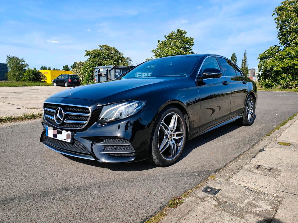 Mercedes Benz E220d LIMOUSINE 9G-TRONIC AMG Line in Berlin