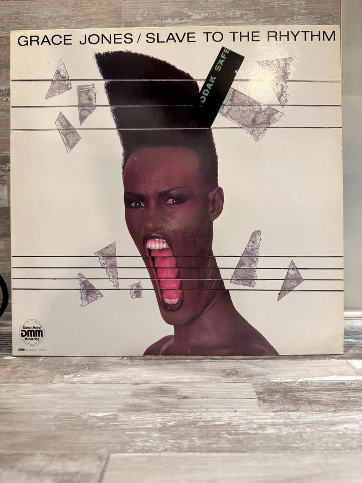 Grace Jones > K O N V O V O L U T < 4LP & 4 Maxi Vinyl in Bergkamen