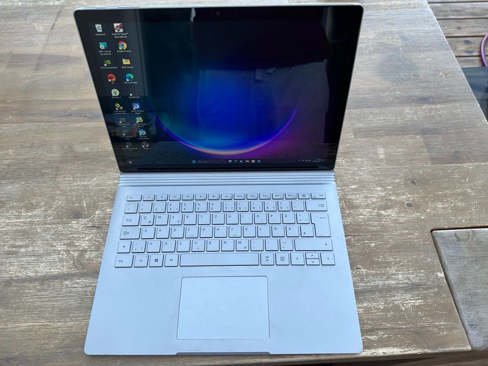 Surface Book 2 Intel I7 512GB Speicher 16GB RAM in Worms