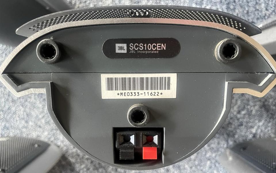 Heimkino Harman Kardon Receiver AVR 1550, DVD Player DVD 21, JBL in Porta Westfalica