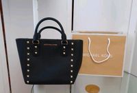 Michael kors Tasche Sandrine stud Schwarz goldene Nieten xBody Nordrhein-Westfalen - Rösrath Vorschau