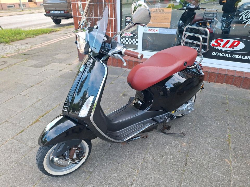 Vespa Primavera 50 4t bj 2015 in Bremerhaven