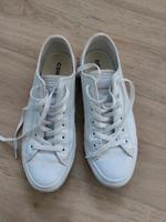 Chucks Converse Weiss Leder 39,5 Schuhe Sneaker Sommer Dresden - Johannstadt Vorschau