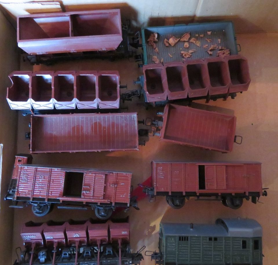 10 alte verschiedene Güterwagen Trix Express H0 gebraucht in Tuttlingen