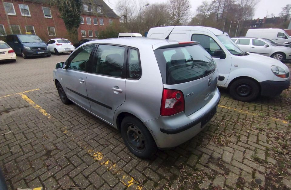 VW Polo 9N 1.2  5-türer TÜV bis 12/25 in Wilhelmshaven