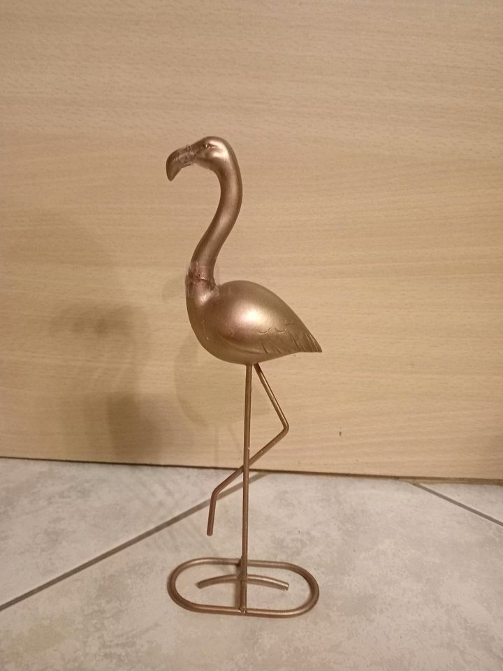SUCHE GANZ DRINGEND DIESEN FLAMINGO/Designer flamingo gold in Hattingen