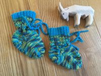 Gestrickte Wollsocken Gr. ca. 2-8 Monate - sehr gut Niedersachsen - Lüneburg Vorschau