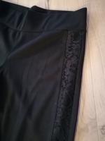 Leggings schwarz mit Spitze Gr. 42 Sachsen - Strehla Vorschau