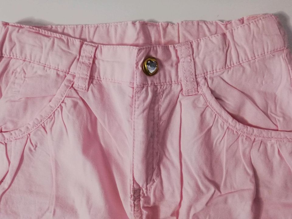 Hose kurz Shorts Sommerhose Mädchen H&M rosé Gr 122 in Marl