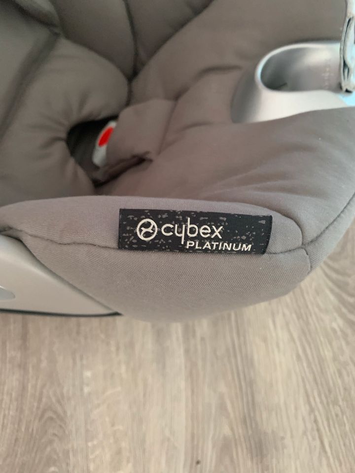 Cybex Cloud Z Platinum Babyschale in Gifhorn