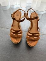 UGG braune Sandalen Blocksandalen Leder Blockabsatz München - Sendling-Westpark Vorschau