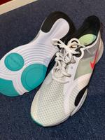 Nike Damen Superrep Go Running Schuh Gr 42,5 Hessen - Kaufungen Vorschau