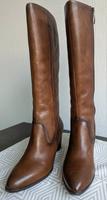 Tamaris Stiefel Glattleder Gr.38, neu, braun Nordrhein-Westfalen - Soest Vorschau