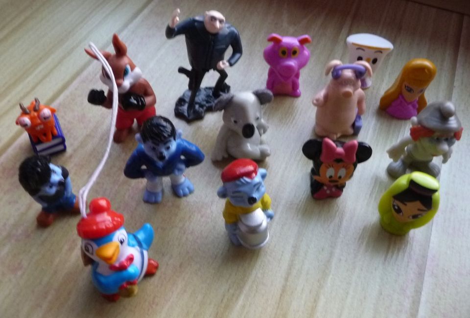 Überraschungseierfiguren Spielefiguren in Braunsbedra