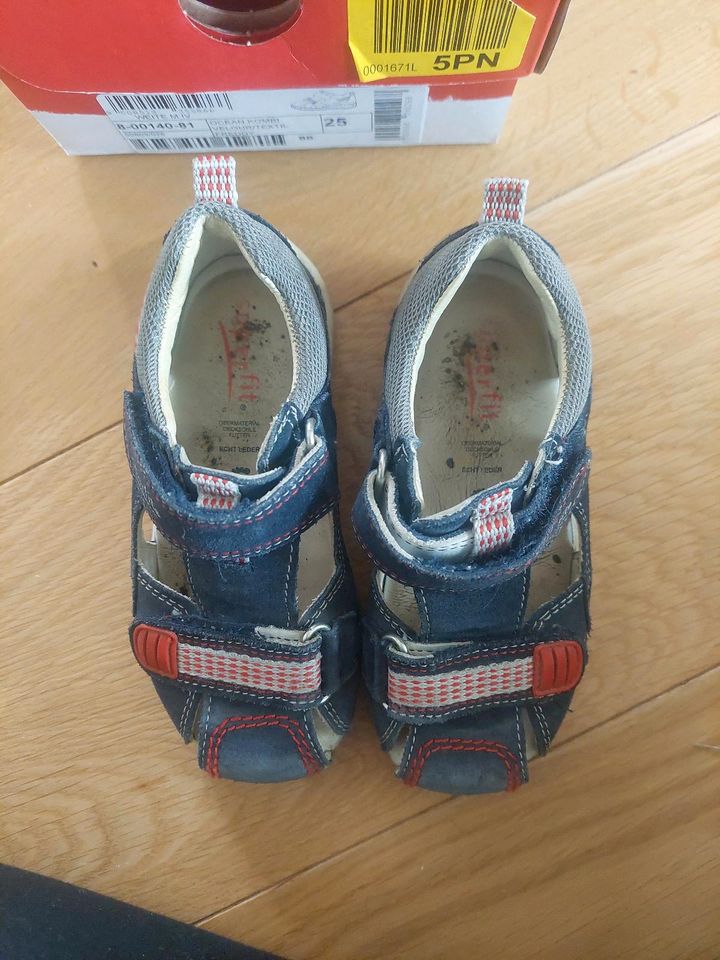 Sandalen Superfit Größe 25 in Berlin