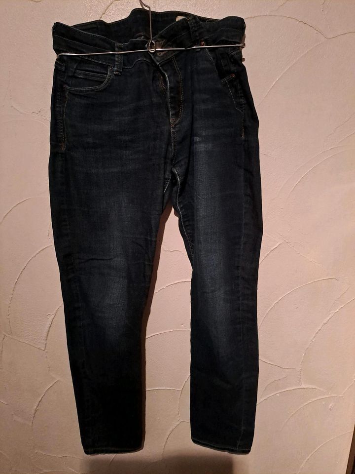 Damen Jeans unterschiedliche Größen und Marken/Preise in Heimbach