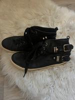 Schwarze Schuhe mit Schnallen Brandenburg - Schönefeld Vorschau
