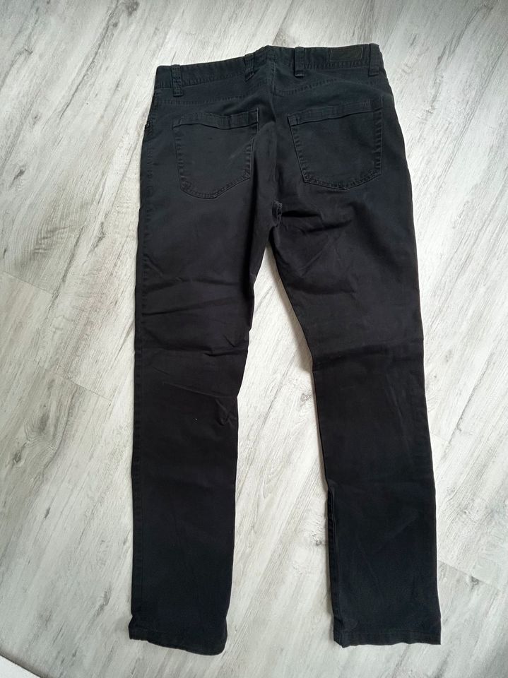 Herren Jeans gr.31/34 schwarz in Dassel