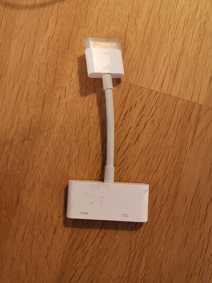 Apple Adapter A1422 in Köln