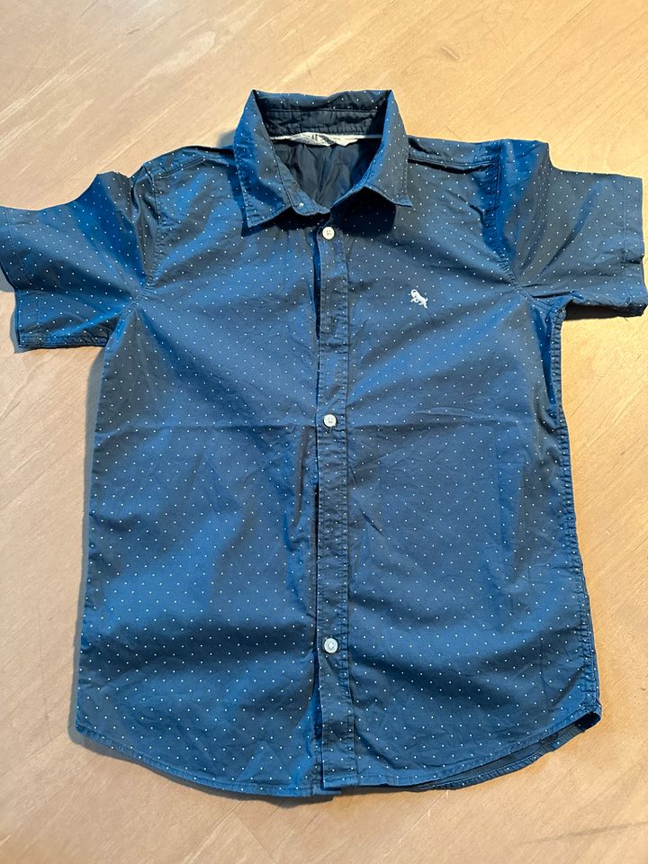 H&M Hemd kurzarm Junge 140 blau Punkte 1x getragen Oberhemd in Freiburg im Breisgau