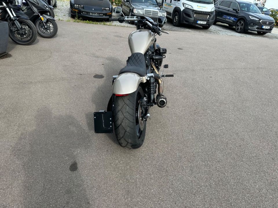 Harley-Davidson Fat Bob Custom 5HD in Woerth an der Donau