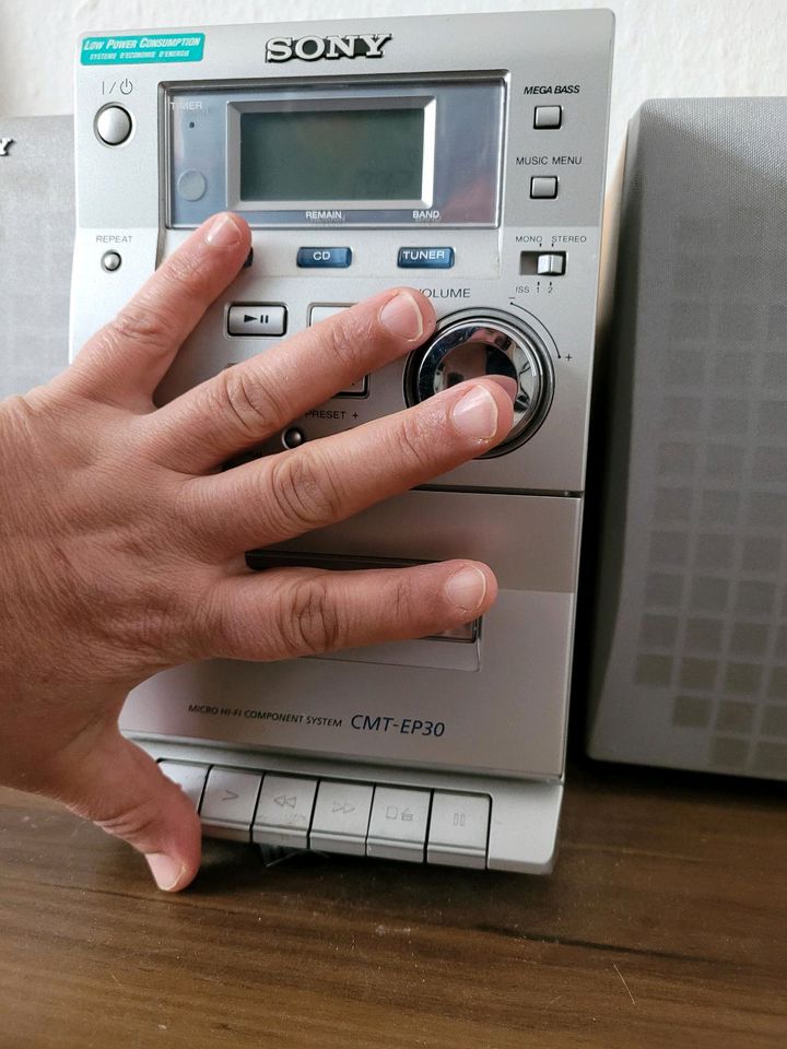 Kleiner Musikplayer, Radio, CD-Player in Krefeld