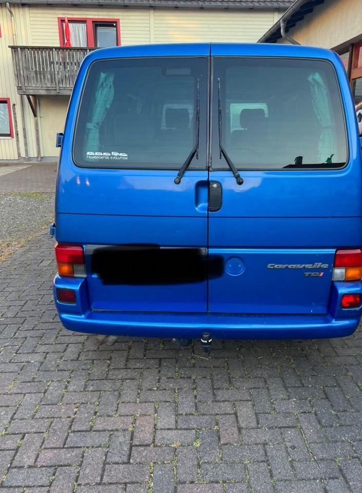 VW Bus Caravelle T4 in Northeim