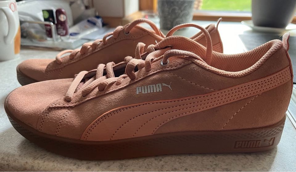 Puma Damen Sneakers Gr. 38 in Beselich