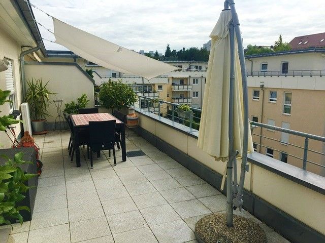 4-Zimmer Penthouse-Wohnung mit 65 m² Dachterrasse in Möglingen 