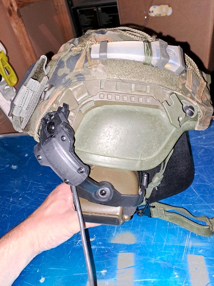 Peltor Helmadapter Bundeswehr Helm Headset Adapter Full cut Gefec in Rosenheim