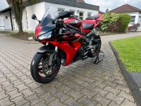 Honda CBR 1000 RR Fireblade SC57 Motorrad mieten Nordrhein-Westfalen - Langenfeld Vorschau