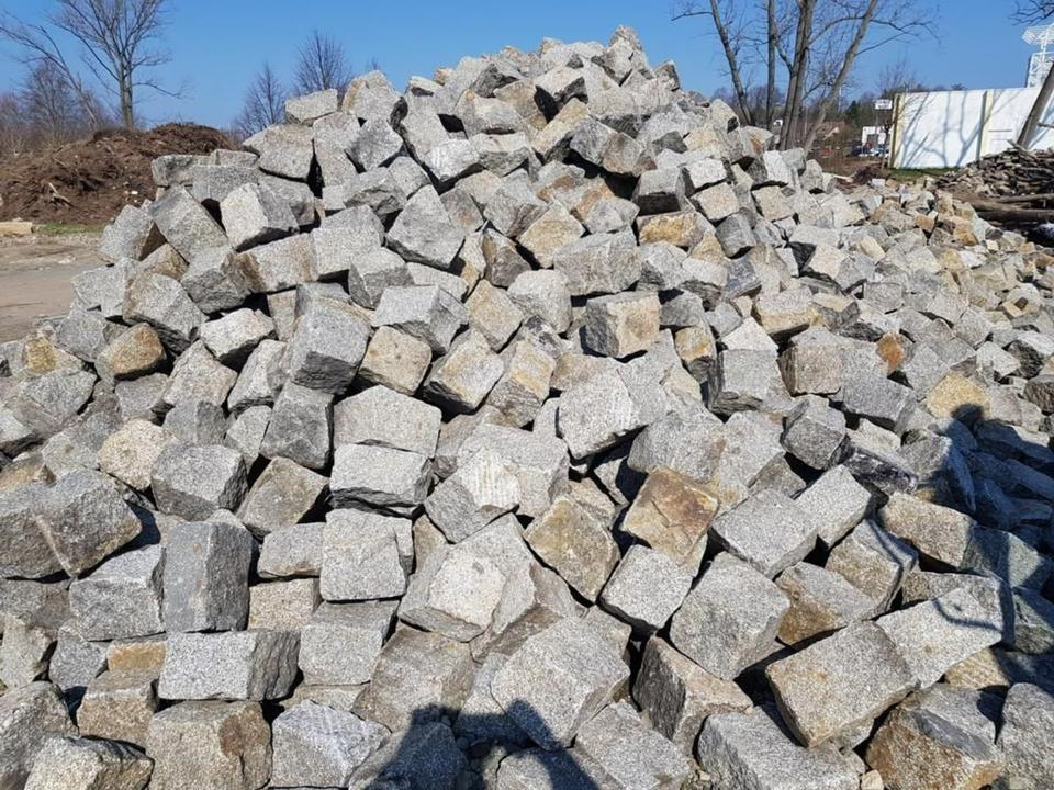 Granit Großpflastersteine rustikal massiv gebraucht Naturstein in Elsterwerda