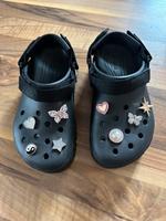 Crocs Hiker Clogs schwarz mit Jibbitz Gr. 38/39 wie neu Bayern - Hirschau Vorschau