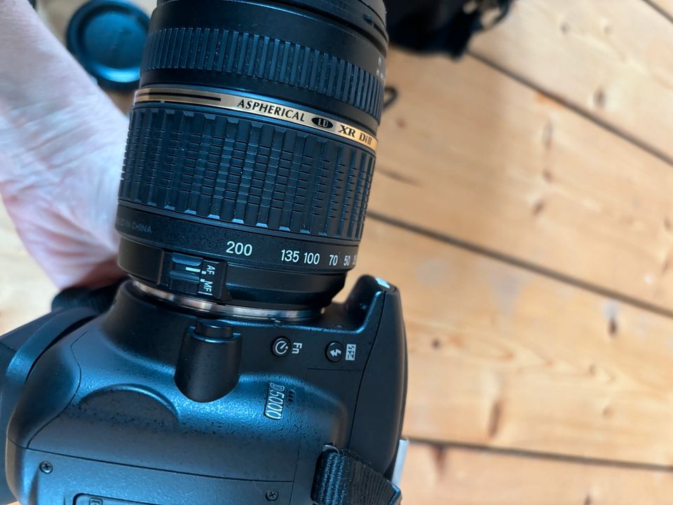 Nikon Spiegelreflexkamera D5000 plus Zubehör in Bochum