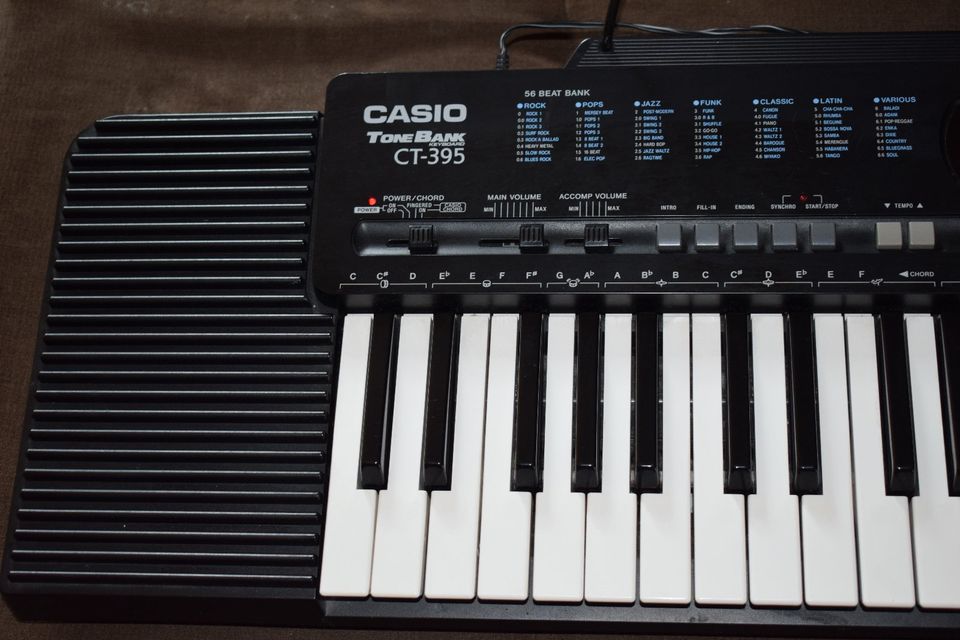 Casio Keyboard Tone Bank CT 395 in Rosenheim