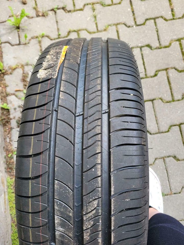 4 Michelin 205/60R16 H96 Reifen in Leipzig