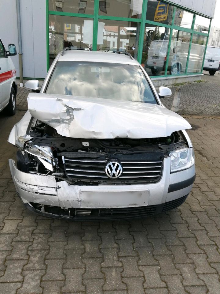 VW Passat 1,9 TDI Baujahr 2005 Unfallfahrzeug in Dessau-Roßlau