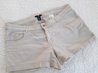 Sommer H&M Damen Shorts, kurze Hose, Gr. 42 beige strech Baden-Württemberg - Weinstadt Vorschau