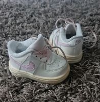 Nike Air Force 1  Baby  Schuhe  Gr. 18,5 Niedersachsen - Wippingen Vorschau