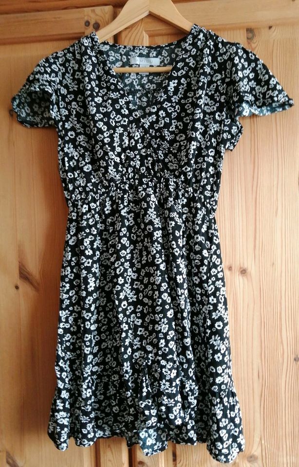 Kleid Sommer Damen/Mädchen Gr. 36 in Lengede